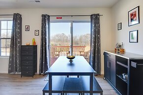 2 Mi to Dtwn Fulton: 'meadowlark' Home w/ Deck!