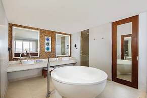 Swissôtel Sanya Yalong Bay