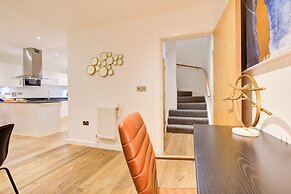 Hybrid Resi Greenwich