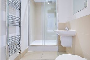 Hybrid Resi Greenwich