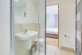 Hybrid Resi Greenwich