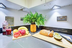 Hybrid Resi Greenwich