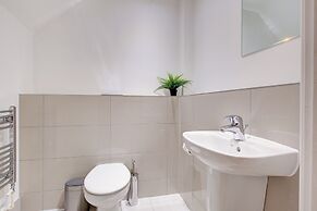 Hybrid Resi Greenwich