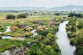 Villa 2057 1 Bed 1 Bath Full Kitchen 1 Bedroom Villa