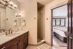 916 Empire Skiers Secret 4 Bedroom Home