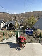 916 Empire Skiers Secret 4 Bedroom Home