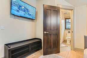 916 Empire Skiers Secret 4 Bedroom Home