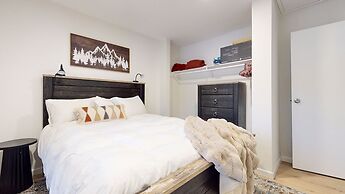 Lakeview Villas #06 3 Bedroom Condo