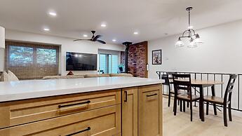 Lakeview Villas #06 3 Bedroom Condo