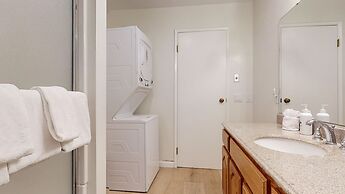 Lakeview Villas #06 3 Bedroom Condo