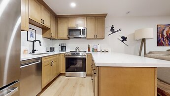 Lakeview Villas #06 3 Bedroom Condo