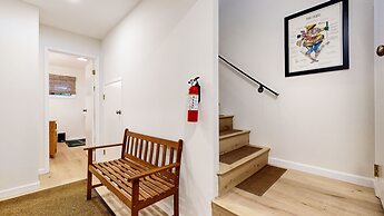 Lakeview Villas #06 3 Bedroom Condo