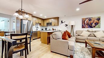 Lakeview Villas #06 3 Bedroom Condo