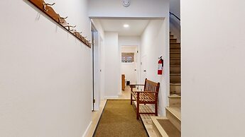 Lakeview Villas #06 3 Bedroom Condo