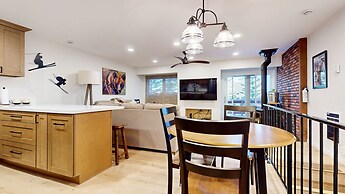 Lakeview Villas #06 3 Bedroom Condo