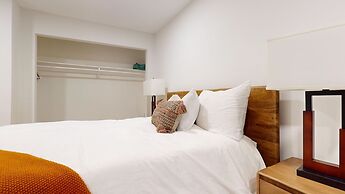 Lakeview Villas #06 3 Bedroom Condo