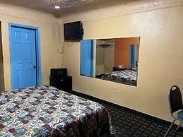 Deluxe Inn Motel