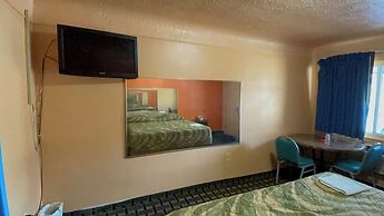 Deluxe Inn Motel