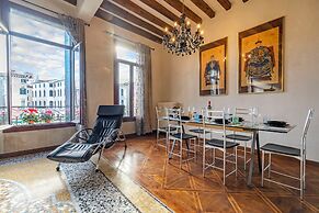 Rialto Grand Canal by Wonderful Italy