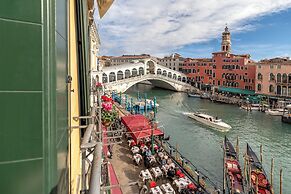 Rialto Grand Canal by Wonderful Italy