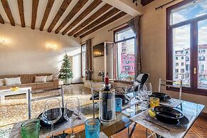 Rialto Grand Canal by Wonderful Italy