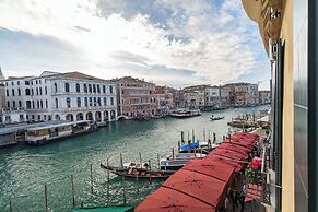 Rialto Grand Canal by Wonderful Italy