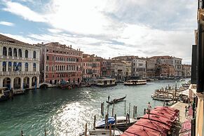 Rialto Grand Canal by Wonderful Italy