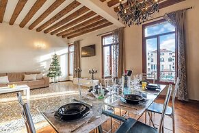 Rialto Grand Canal by Wonderful Italy