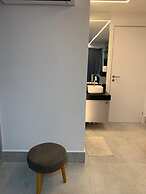 Legacy Suites by Daybyday