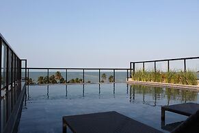 Legacy Suites by Daybyday