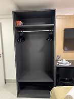 Legacy Suites by Daybyday