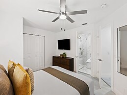 Luxurious 6-Bedroom Villa with Pool & Games