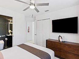 Luxurious 6-Bedroom Villa with Pool & Games