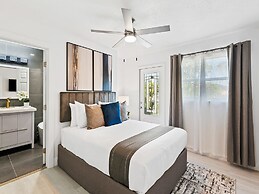 Luxurious 6-Bedroom Villa with Pool & Games