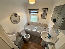 Paddock View - Snetterton, Norfolk