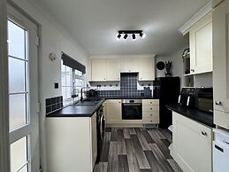 Paddock View - Snetterton, Norfolk