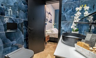 Naomi Boutique Suites