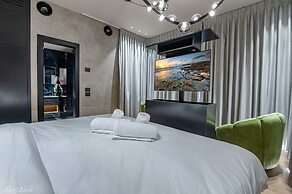 Naomi Boutique Suites
