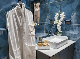 Naomi Boutique Suites