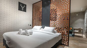 Naomi Boutique Suites