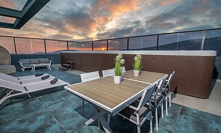 Naomi Boutique Suites
