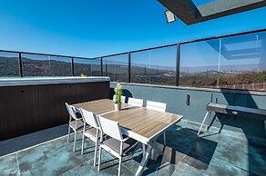 Naomi Boutique Suites