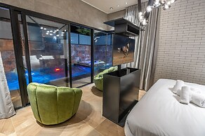 Naomi Boutique Suites