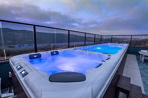 Naomi Boutique Suites