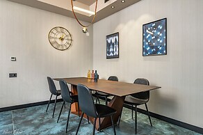Naomi Boutique Suites