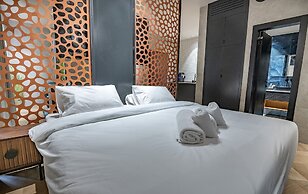 Naomi Boutique Suites