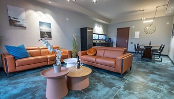 Naomi Boutique Suites