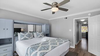 Beachfront Comfort at Costa Del Sol C1