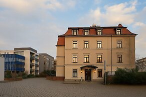 Hotel Villa Kipping – Central Station Dresden