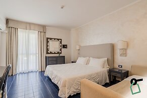 Hotiday Room Collection - Mattinata Faraglioni